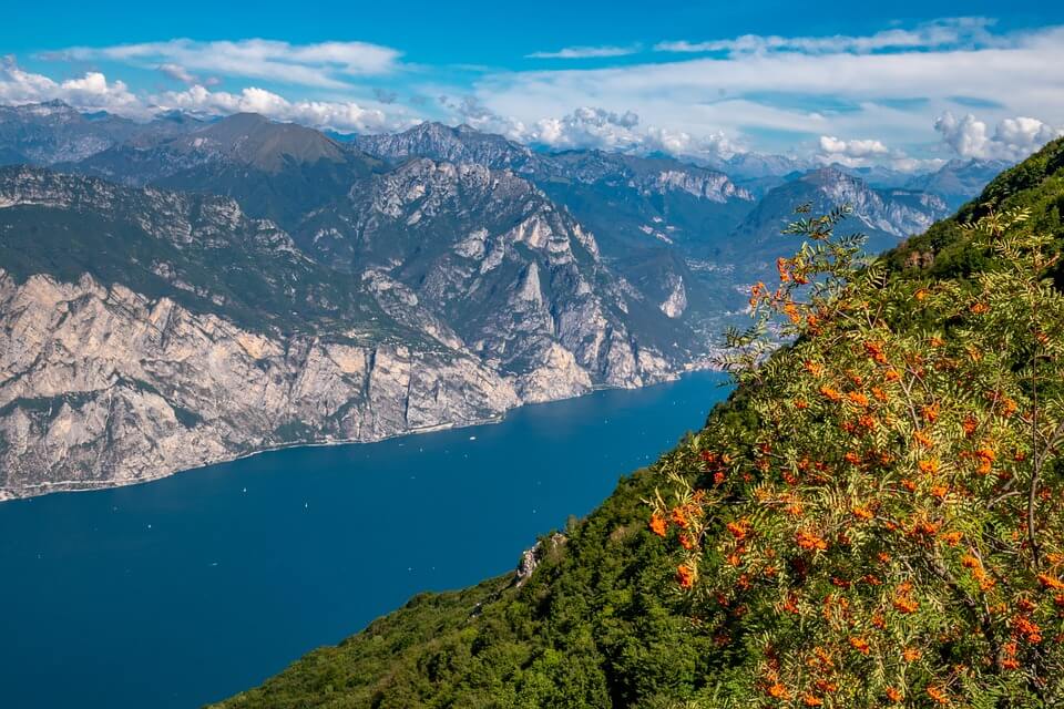 Гарда – найбільше озеро Італії